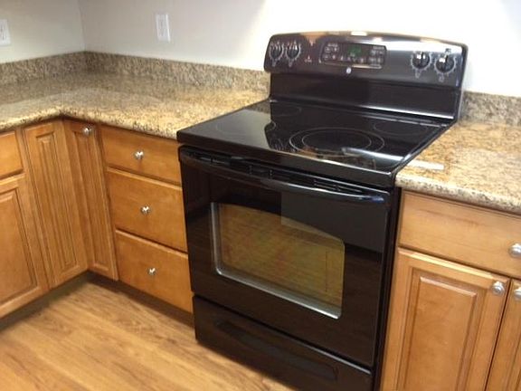 Beautiful cabinets & granite counters