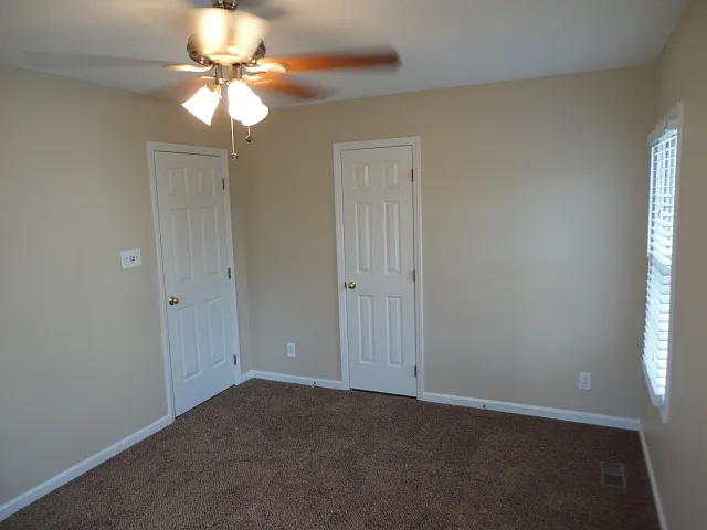 705 Cattail Cir — Photo 8