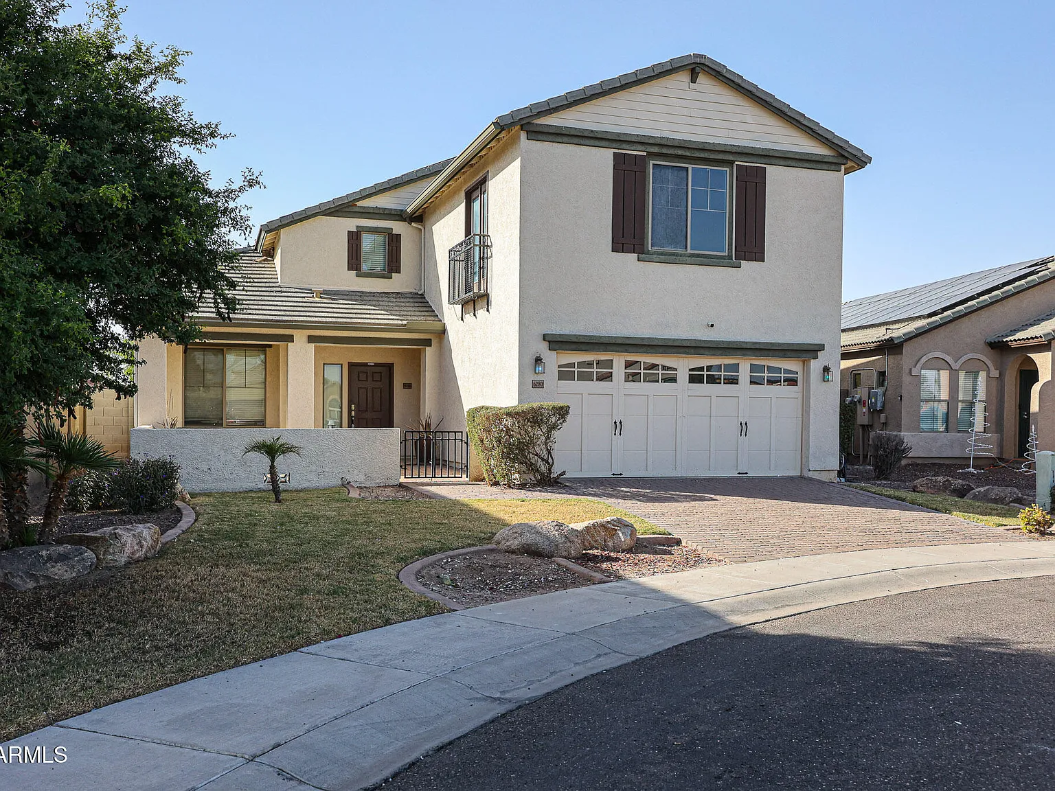 3 bed, 3.0 bath, 2225 sqft, $2,050 — Photo 2