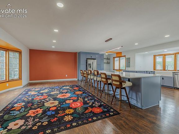 3rd image of 6717 Bishop Dr