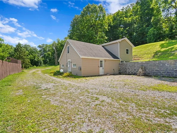 45 Kettle Dr, Washington, PA 15301