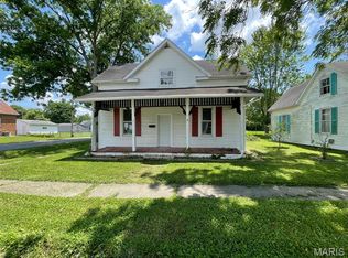 501 S Clinton St, New Athens, IL 62264