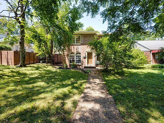 3rd image of 2604 Belcourt Ave
