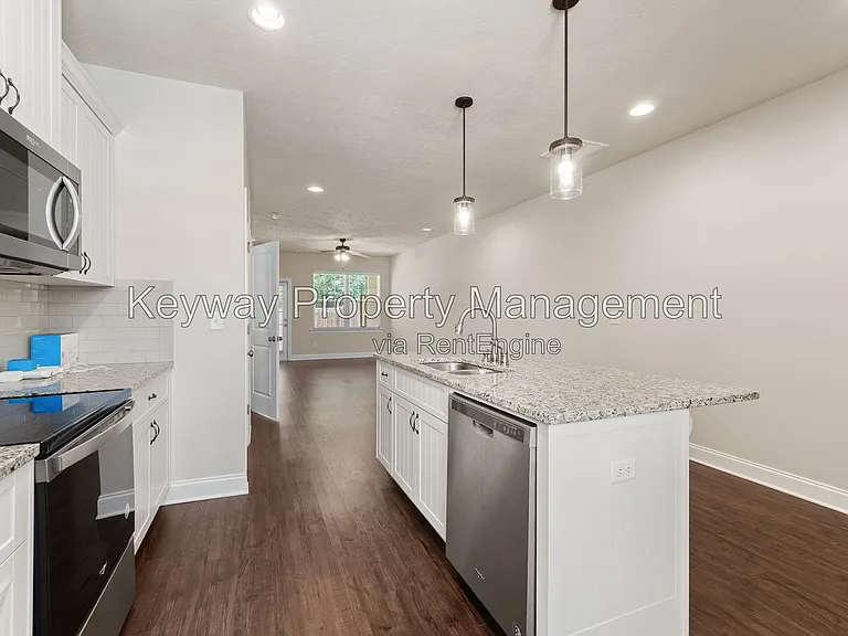 1842 Butternut Dr — Photo 7