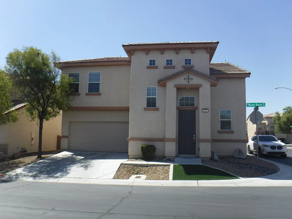127 Manor House Ave