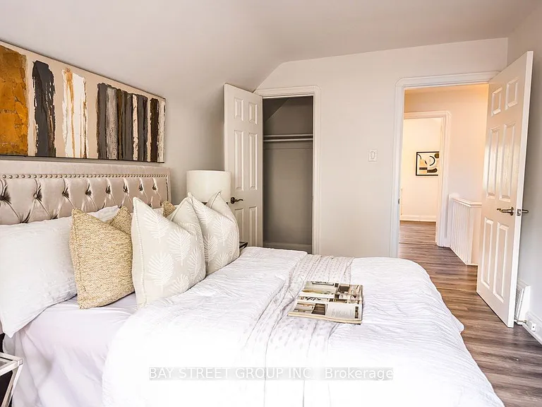 12 Craigmore Cres #MAIN FL — Photo 22