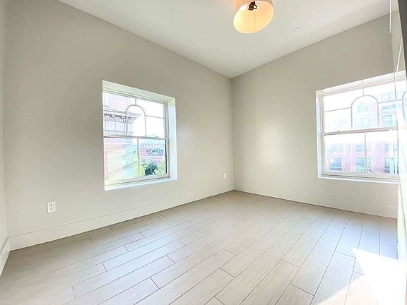 3rd image of 273 W 138th St APT 4B