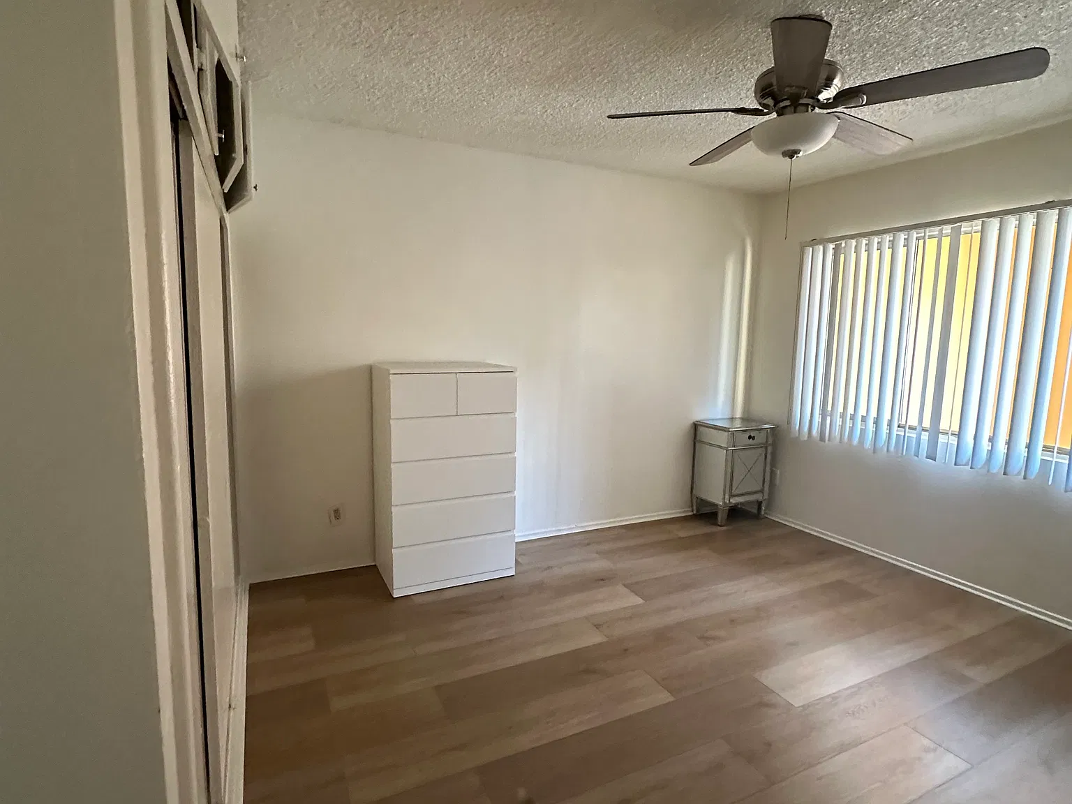 1 bed, 925 sqft, $1,895 — Photo 4