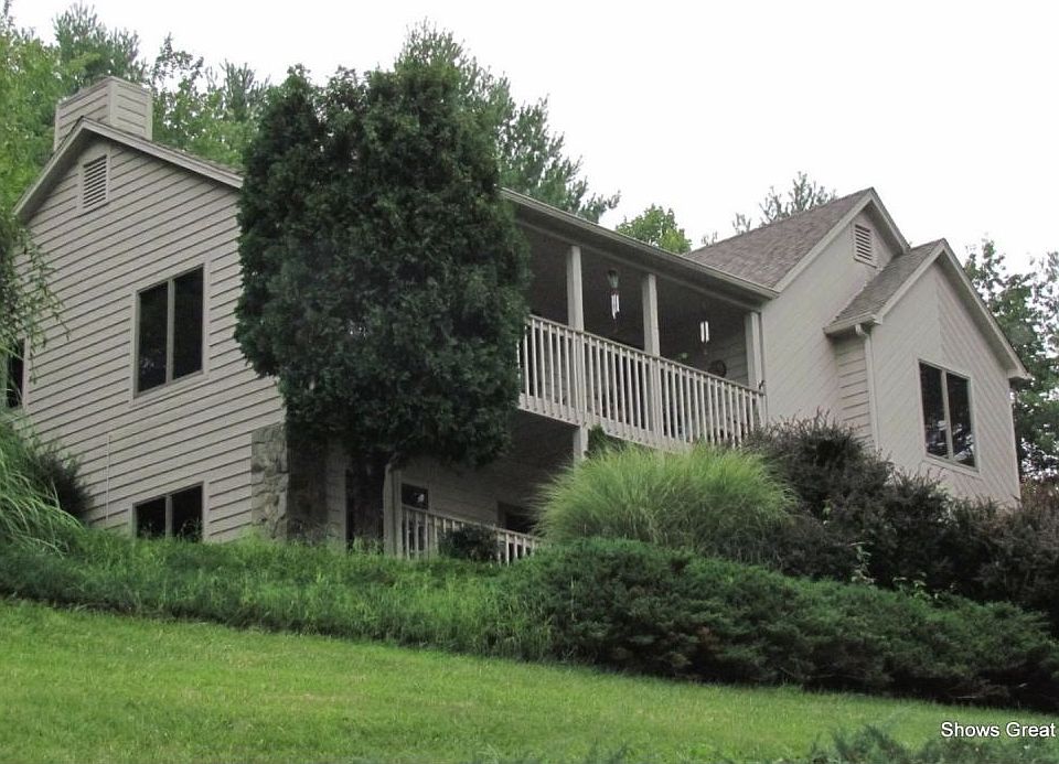 For Sale: 7141 BENT MOUNTAIN RD, Roanoke, Virginia 24018