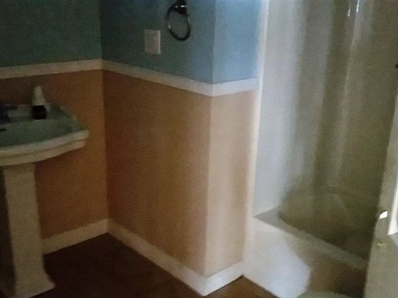 4th image of 760 Avenue A