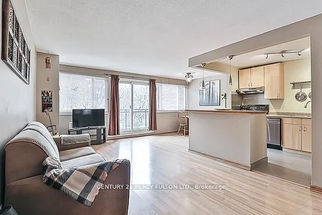 16 Elgin St #271 — Photo 3