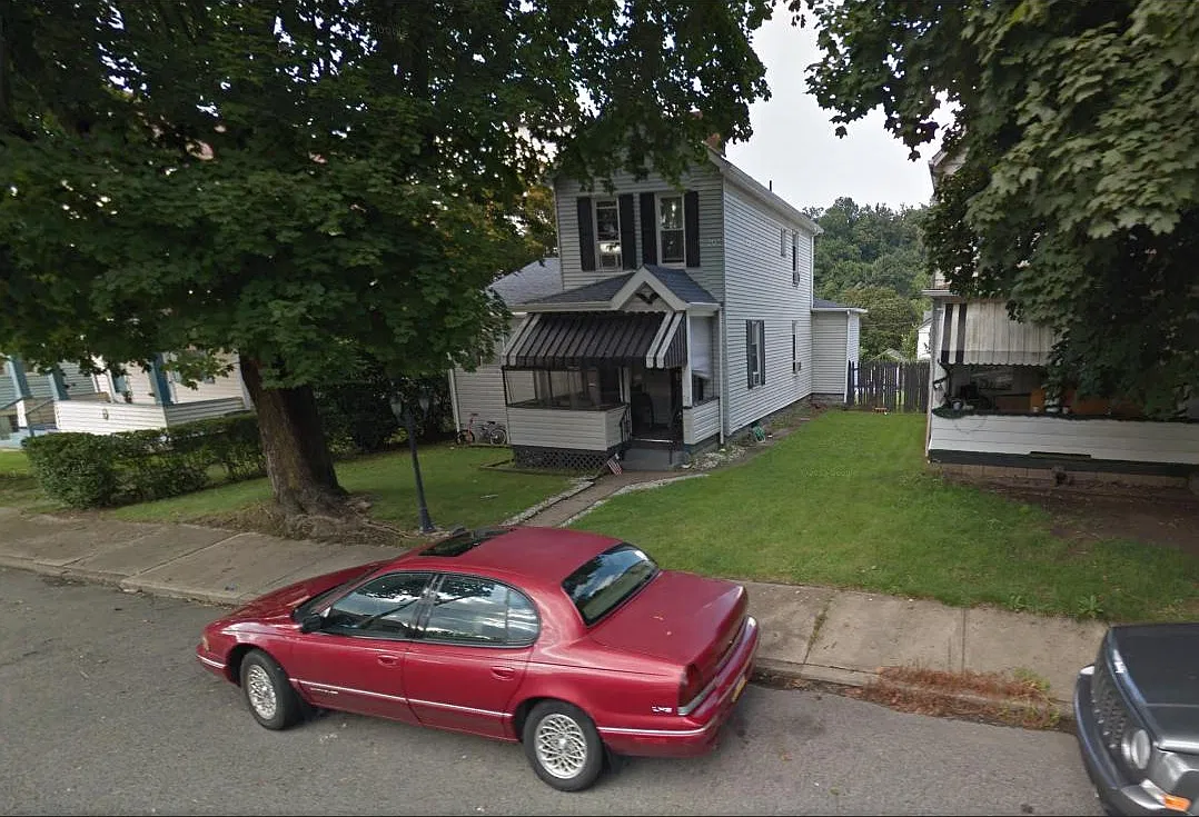 3 bed, 1412 sqft, $1,095 — Photo 1