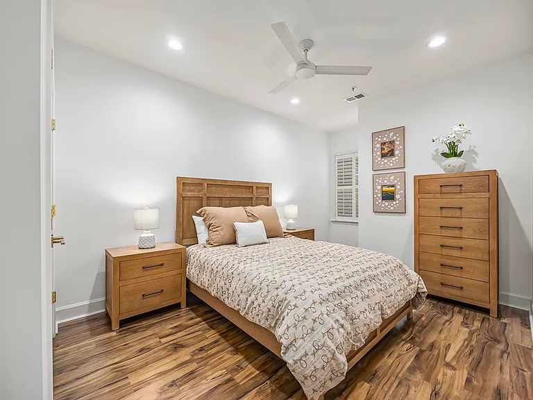 201 Windward Point Dr #201 — Photo 10