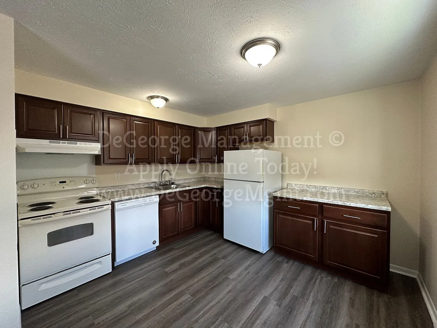 Georgetown Manor Apartments for Rent in West Irondequoit, NY — Photo 4