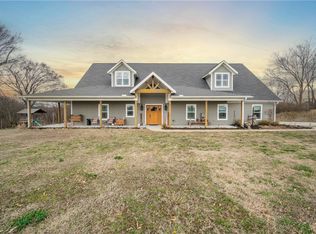 20600 Nicodemus Church Rd, Siloam Springs, AR 72761