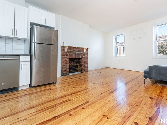 2nd image of 43 Franklin St Fl 2