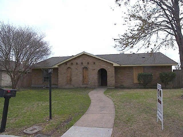 1st image of 1626 University Dr