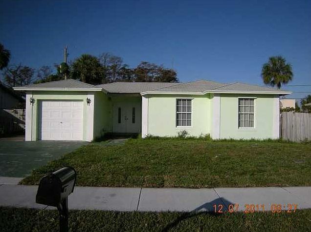 1st image of 2141 NW 21st Ter