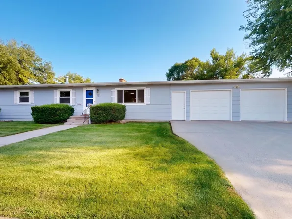 621 22nd St, Gothenburg, NE 69138