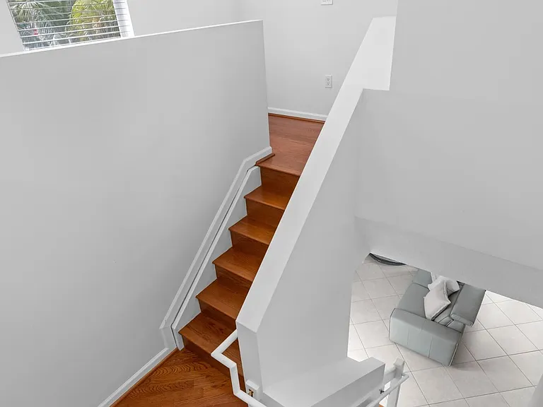 1222 NE 18th Ave #1 — Photo 16