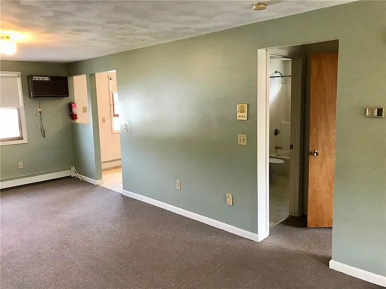 50 Mowry Ave — Photo 6
