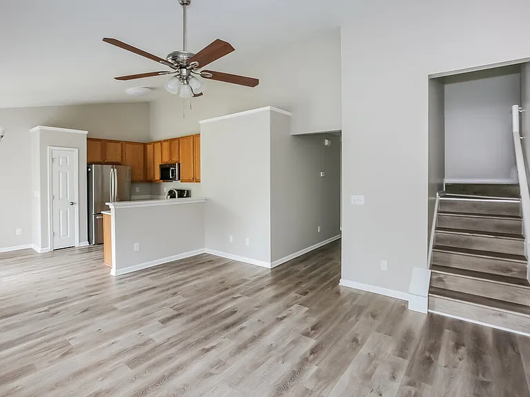 5225 Hildreth Ct — Photo 8