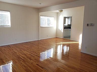2nd image of 7031 Howard St