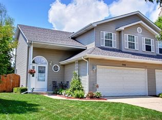 796 Cheyenne Ln, Elgin, IL 60123