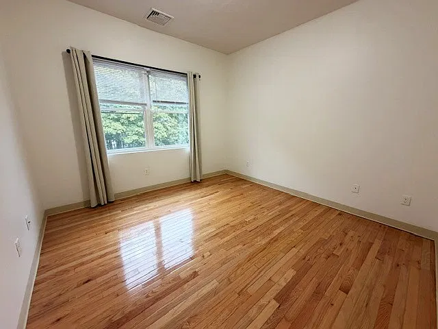 1 bed, 524 sqft, $2,200 — Photo 4