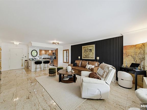 5th image of 1203 River Rd APT 1G