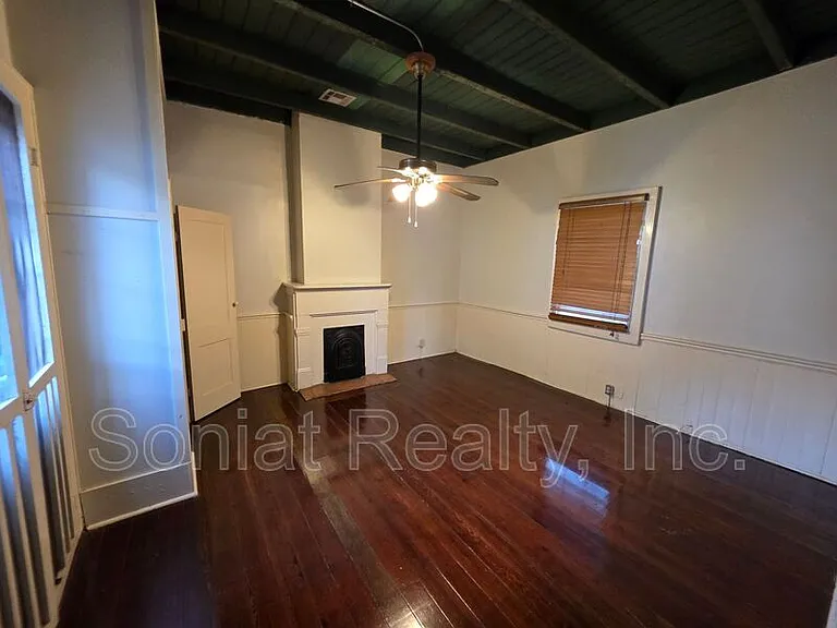 1019 Clouet St #FRONT — Photo 7
