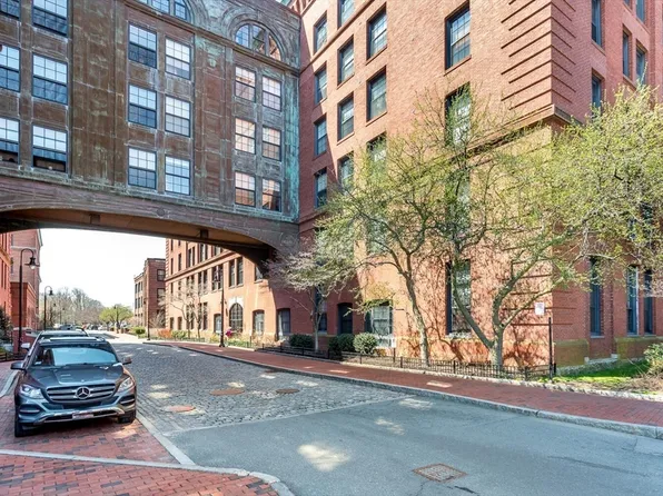 1241-1251 Adams St #F407, Dorchester Center, MA 02124