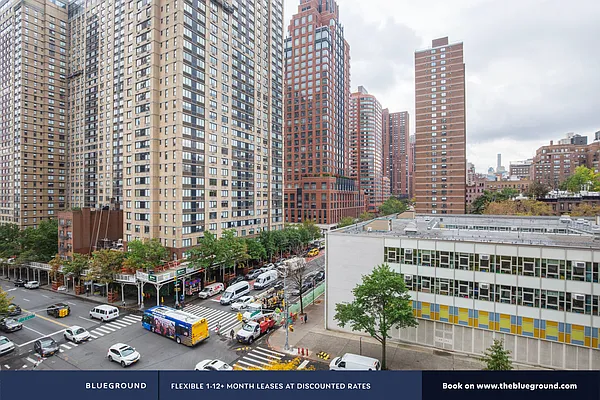 Rented by The Blueground | media 40