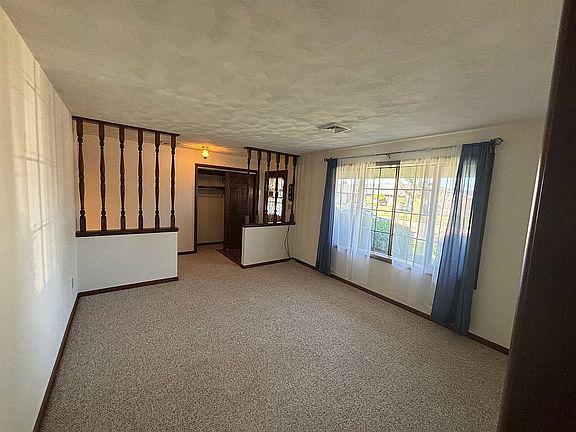 2nd image of 303 Stevens St