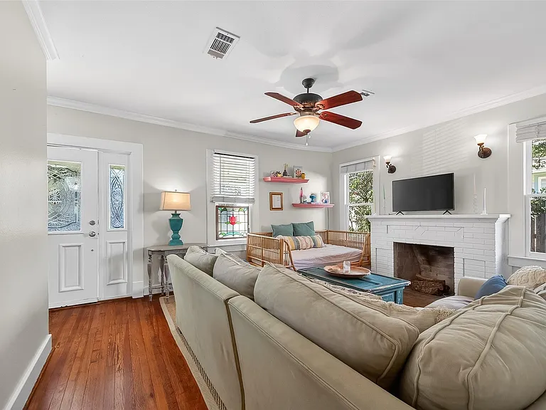 701 Highland St — Photo 10