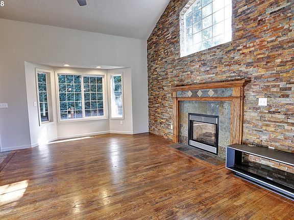 5th image of 1207 NE 66th St