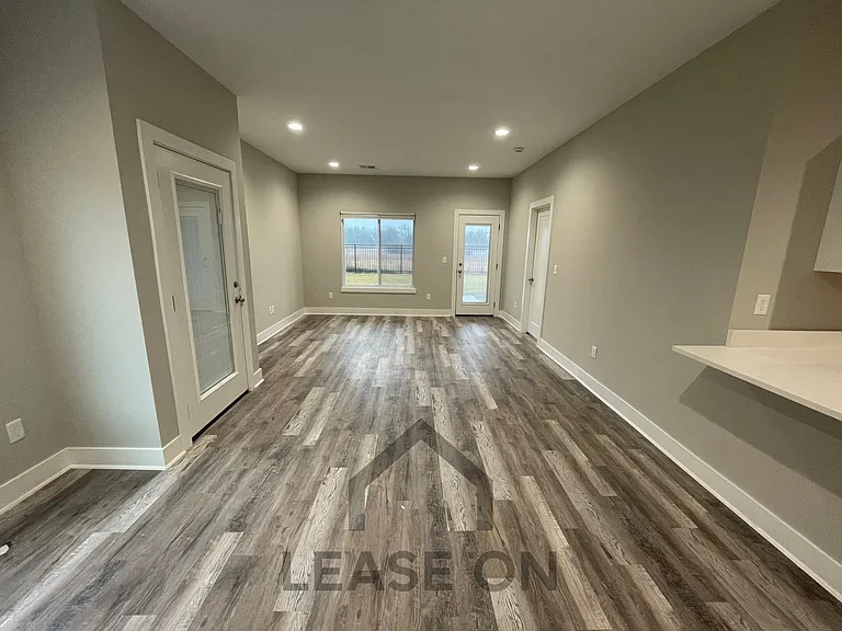 16285 W Ike Ct — Photo 8