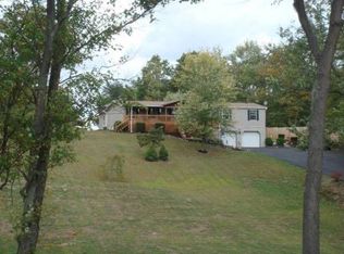 290 Texas Eastern Rd, Shermans Dale, PA 17090