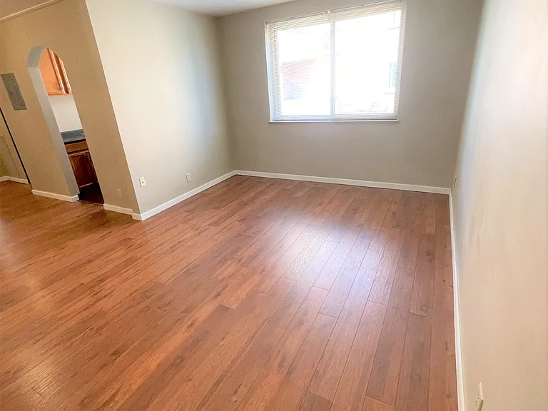 5712 Phillips Ave #B9 — Photo 117