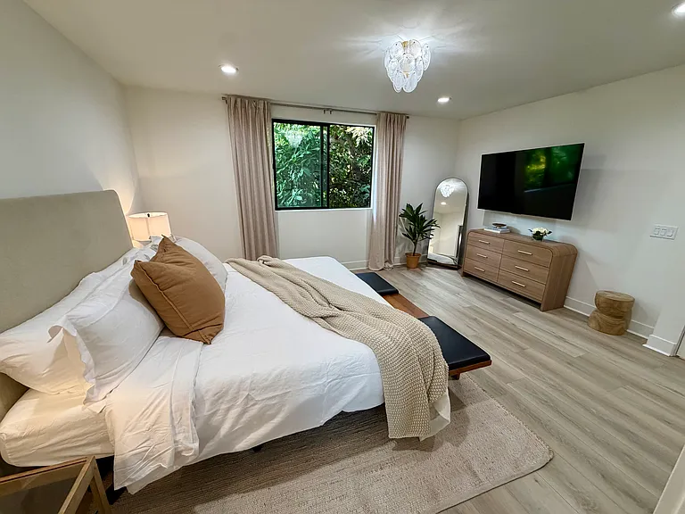 1320 W Cannon Dr #9 — Photo 3
