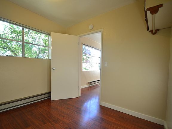 4th image of 13400 Roosevelt Way N #11