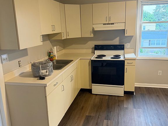 5th image of 2934 Birney Ave APT 3