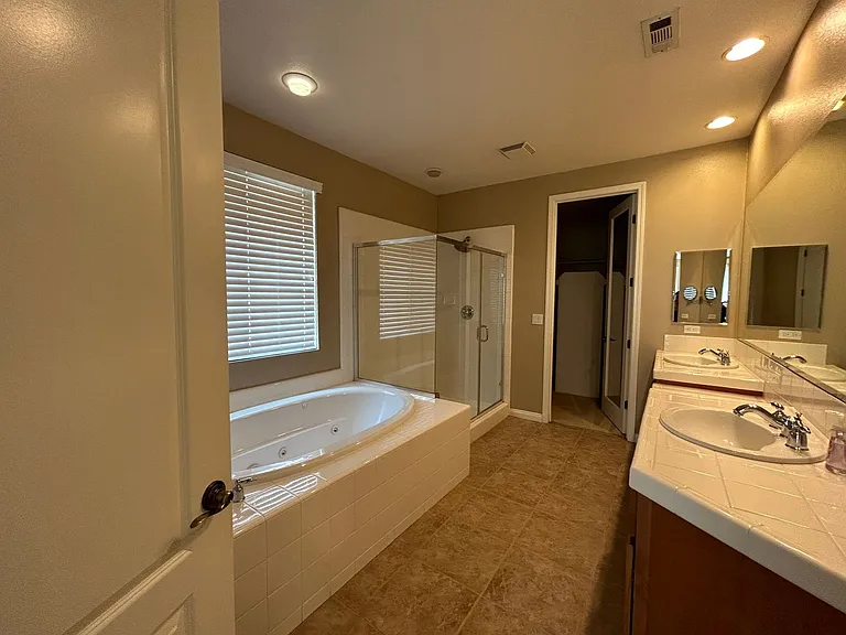15005 Via Messina Dr — Photo 23