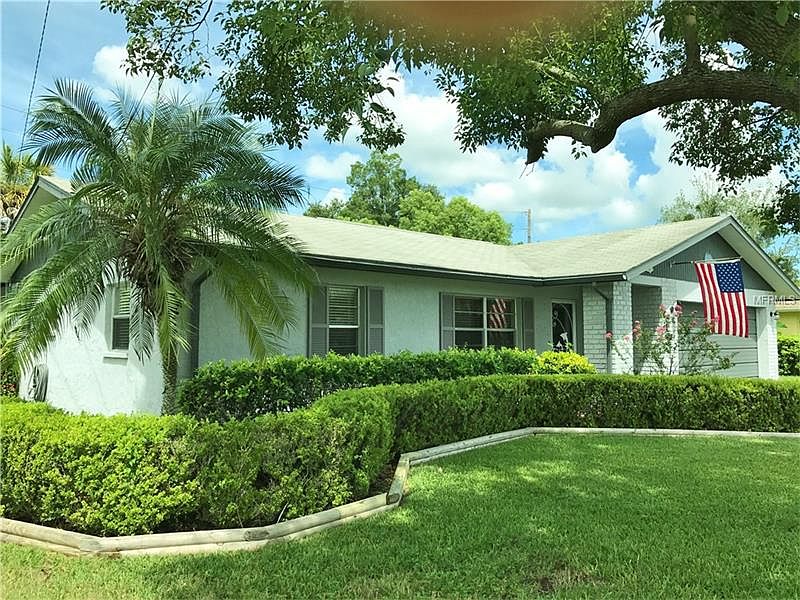 1st image of 16015 Villa Dr