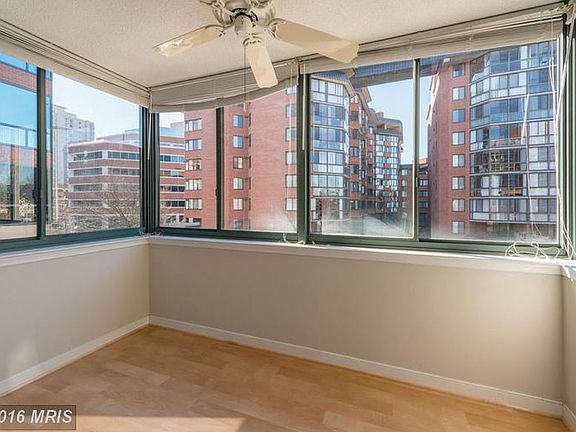 4th image of 1045 N Utah St #2302