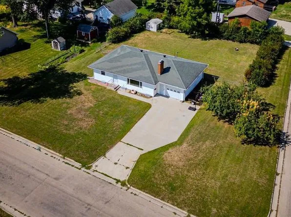 142 10th Ave N, Casselton, ND 58012