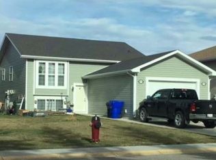 4914 Shannon Dr #B, Olds, AB T4H0C1