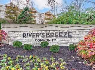 616 Rivers Breeze Dr, Ludlow, KY 41016