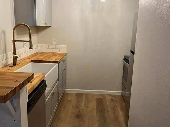 3rd image of 9750 Greenwood Ave N APT 202