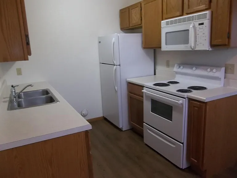 1521 Flynn Ln #A — Photo 2